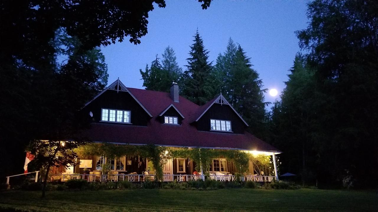 Hotel Wedgwood Manor And Glamping Retreat Crawford Bay Exterior foto