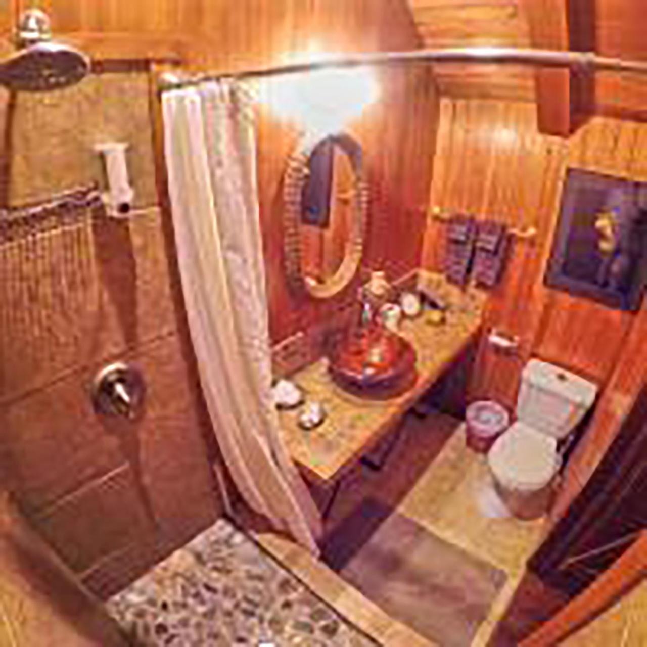 Hotel Wedgwood Manor And Glamping Retreat Crawford Bay Exterior foto